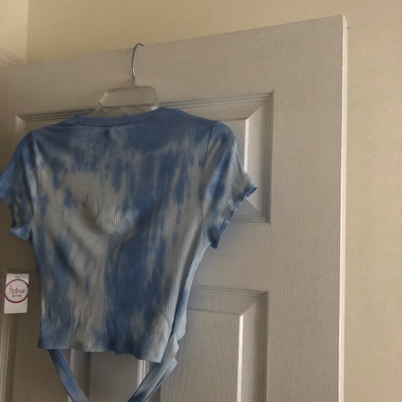 Women’s Tie Dye Crop Top - Picture 4 of 5